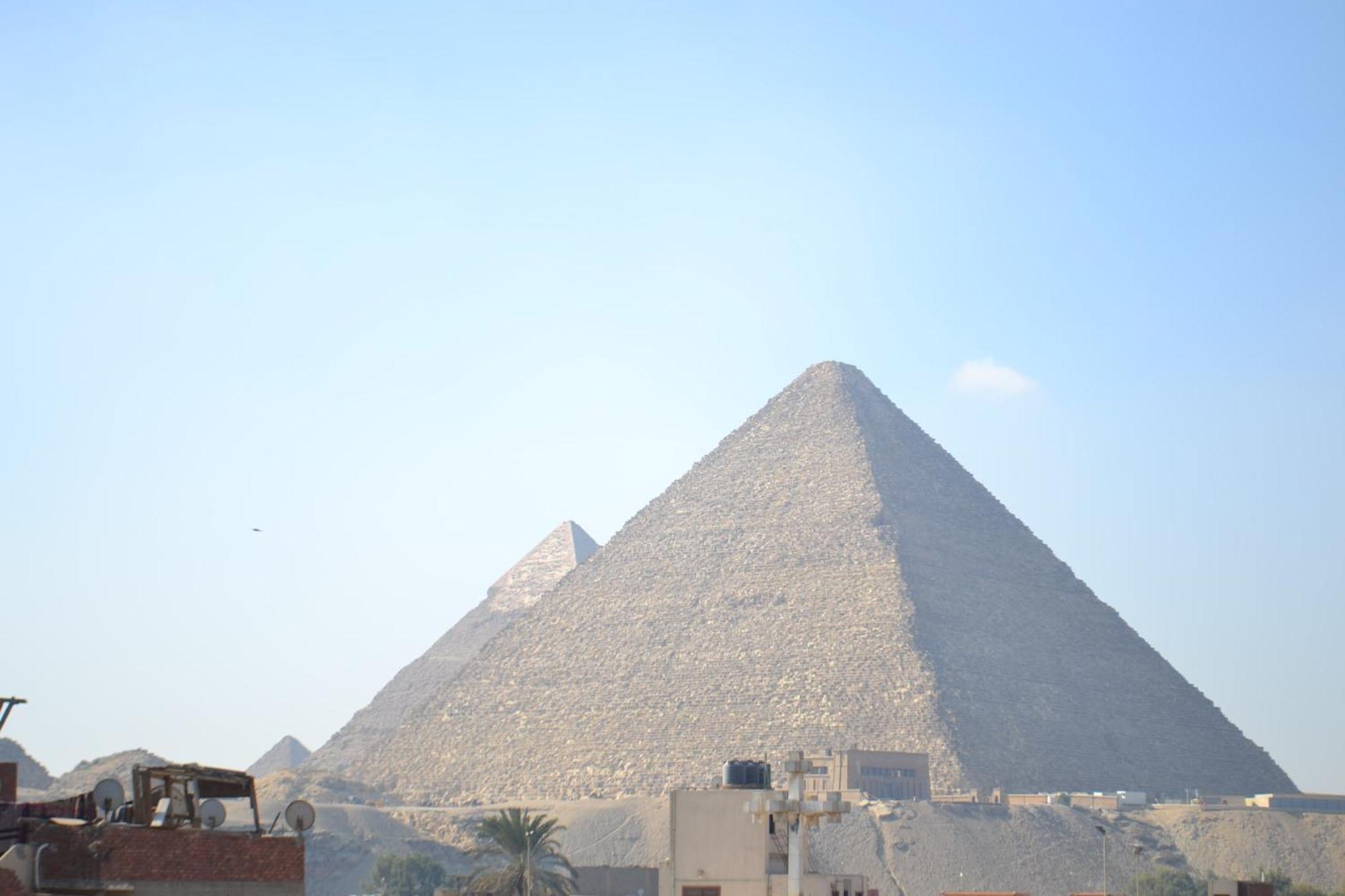 Sami Holiday Inn - Pyramids View Rooftop Al Kawm al Akhdar Kültér fotó